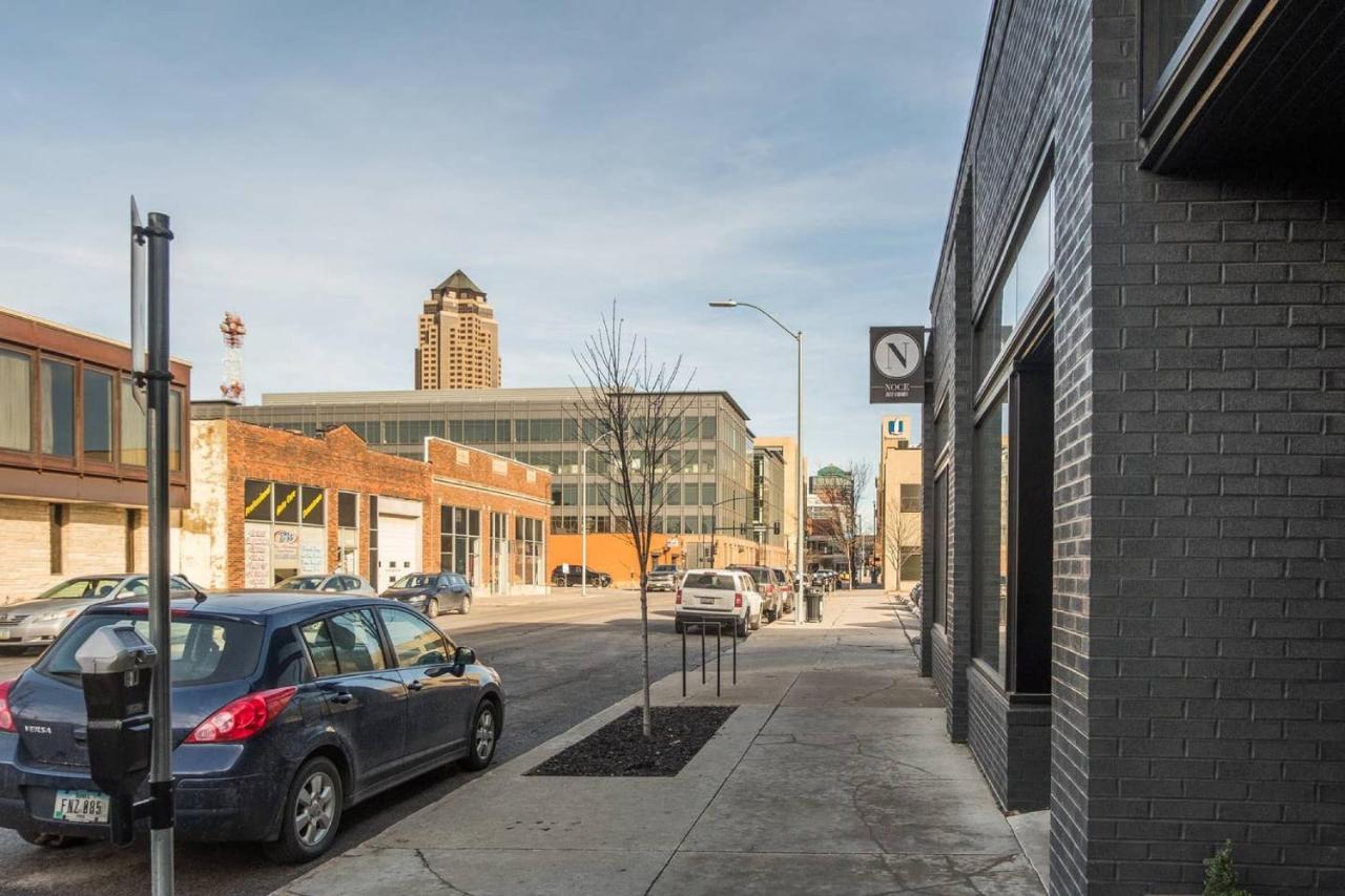 Frontdesk Confluence On 3Rd Apt Downtown Riverwalk Trails Де-Мойн Экстерьер фото